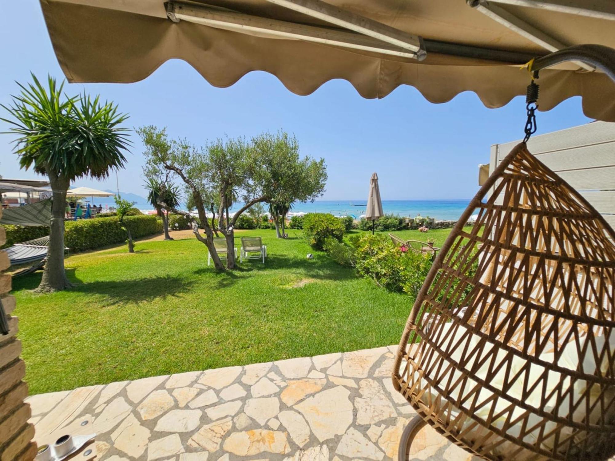Glyfada Beachfront Apartment A3G 외부 사진